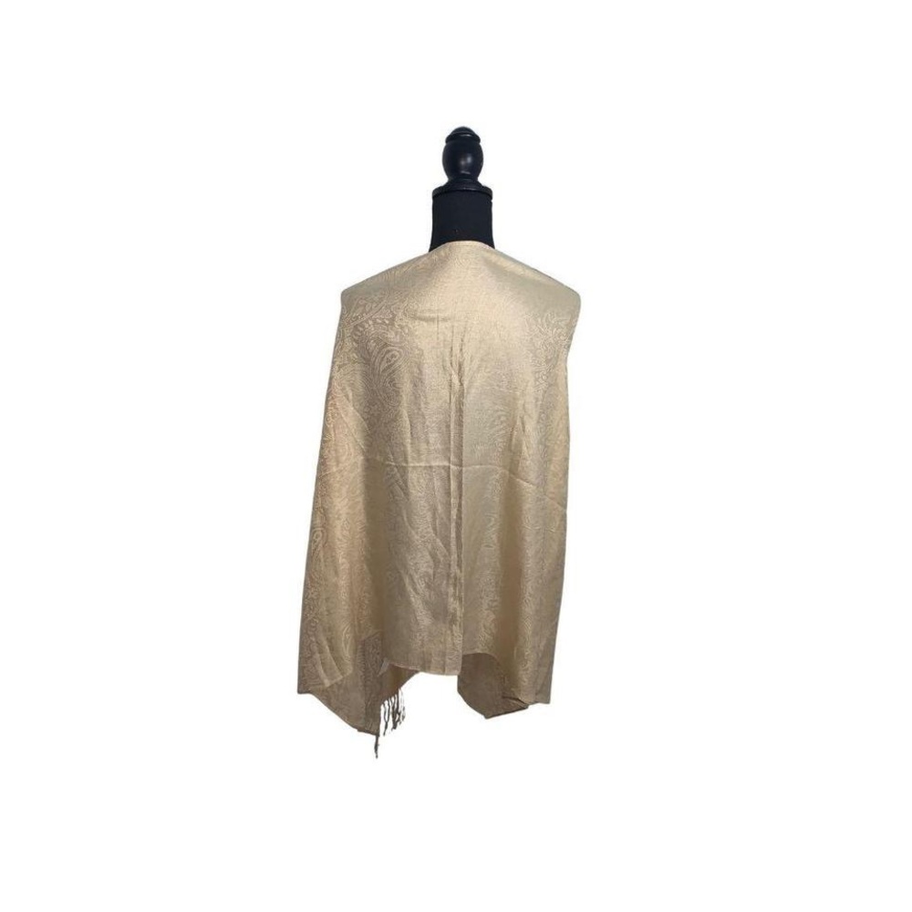 ⭐️ Champagne colored paisley pashmina style scarf poncho